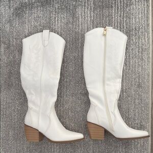 White Cowboy Boots with Tan Heel size 6